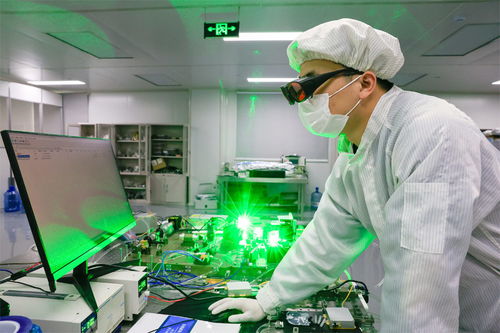 科創(chuàng)驅(qū)動(dòng)發(fā)展 合肥廬陽經(jīng)開區(qū)企業(yè)研發(fā)技術(shù)領(lǐng)先的大功率超快固體激光器